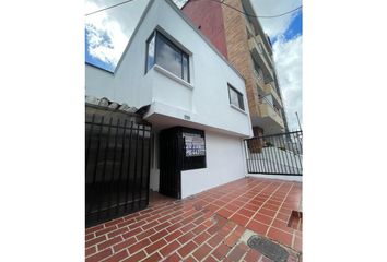 Casa en Calle 51, Normandía, Upzs Localidad Engativá, Localidad Engativá, Bogotá, Bogotá, Distrito Capital, Rap (especial) Central, 111071, Colombia