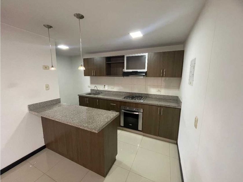 Apartamento en arriendo Carrera 38, Cañaveralejo, Sabaneta, Valle De Aburrá, Antioquia, Rap Del Agua Y La Montaña, 055450, Colombia