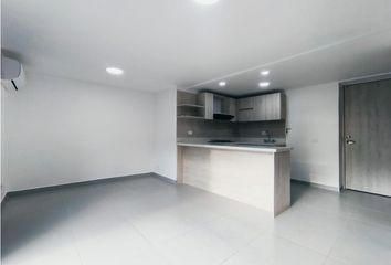 Apartamento en Carrera 83, Loma De Los Bernal, Comuna 16 - Belén, Perímetro Urbano Medellín, Medellín, Valle De Aburrá, Antioquia, Rap Del Agua Y La Montaña, 050026, Colombia