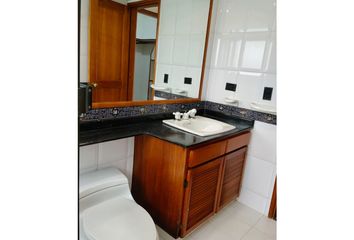 Apartamento en Calle 15, Lalinde, Comuna 14 - El Poblado, Perímetro Urbano Medellín, Medellín, Valle De Aburrá, Antioquia, Rap Del Agua Y La Montaña, 050003, Colombia