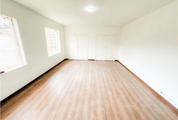 Casa en Avenida Calle 26, Upzs De Bogotá, Localidad Teusaquillo, Bogotá, Bogotá, Distrito Capital, Rap (especial) Central, 111321, Colombia