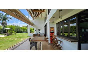 Casa en Avenida Los Colibríes, Amco, Area Metropolitana Centro Occidente, Pereira, Risaralda, Rap Eje Cafetero, 660006, Colombia