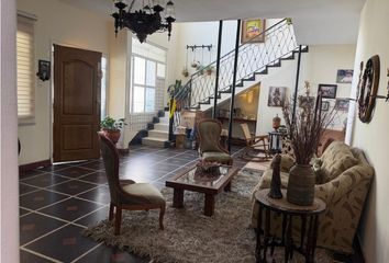 Casa en Calle 18 Sur, San Lucas, Comuna 14 - El Poblado, Perímetro Urbano Medellín, Medellín, Valle De Aburrá, Antioquia, Rap Del Agua Y La Montaña, 050022, Colombia