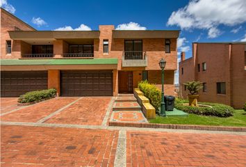 Casa en Avenida Carrera 7, Upzs De Bogotá, Localidad Usaquén, Bogotá, Bogotá, Distrito Capital, Rap (especial) Central, 110121, Colombia