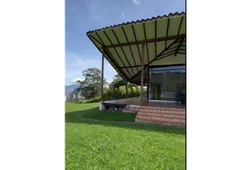 Casa en Carrera 30, Versalles Numero 2, Comuna 3 - Manrique, Perímetro Urbano Medellín, Medellín, Valle De Aburrá, Antioquia, Rap Del Agua Y La Montaña, 050011, Colombia