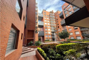 Apartamento en Avenida Carrera 72, Upzs Localidad Fontibón, Localidad Fontibón, Bogotá, Bogotá, Distrito Capital, Rap (especial) Central, 110931, Colombia