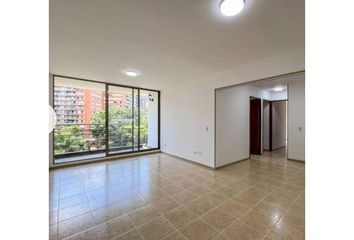 Apartamento en Calle 9a, El Poblado, Comuna 14 - El Poblado, Perímetro Urbano Medellín, Medellín, Valle De Aburrá, Antioquia, Rap Del Agua Y La Montaña, 050003, Colombia