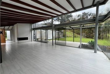 Casa en Loma Del Escobero, Envigado, Valle De Aburrá, Antioquia, Rap Del Agua Y La Montaña, 055420, Colombia