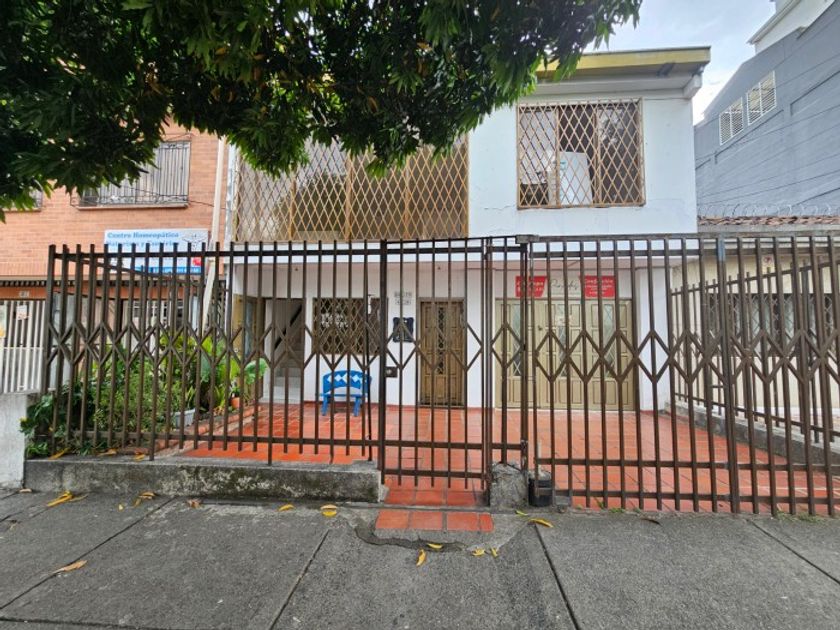 Casa en arriendo Calle 4b, Urbanización Nueva Granada, Comuna 19, Cali Ciudad, Cali, Sur, Valle Del Cauca, Rap Pacífico, 760042, Colombia