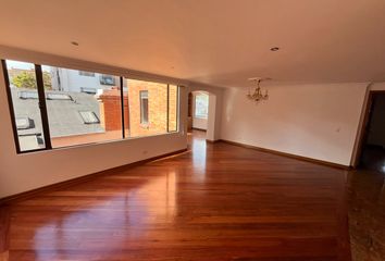 Apartment for rent in Cedro Golf, Bogotá