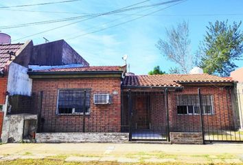 Casa en  Castelar, Partido De Morón