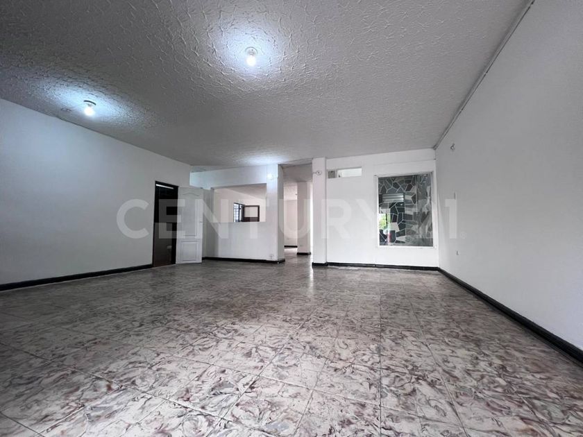 Casa en arriendo Calle 10, Santa Anita - La Selva, Comuna 17, Cali Ciudad, Cali, Sur, Valle Del Cauca, Rap Pacífico, 760033, Colombia