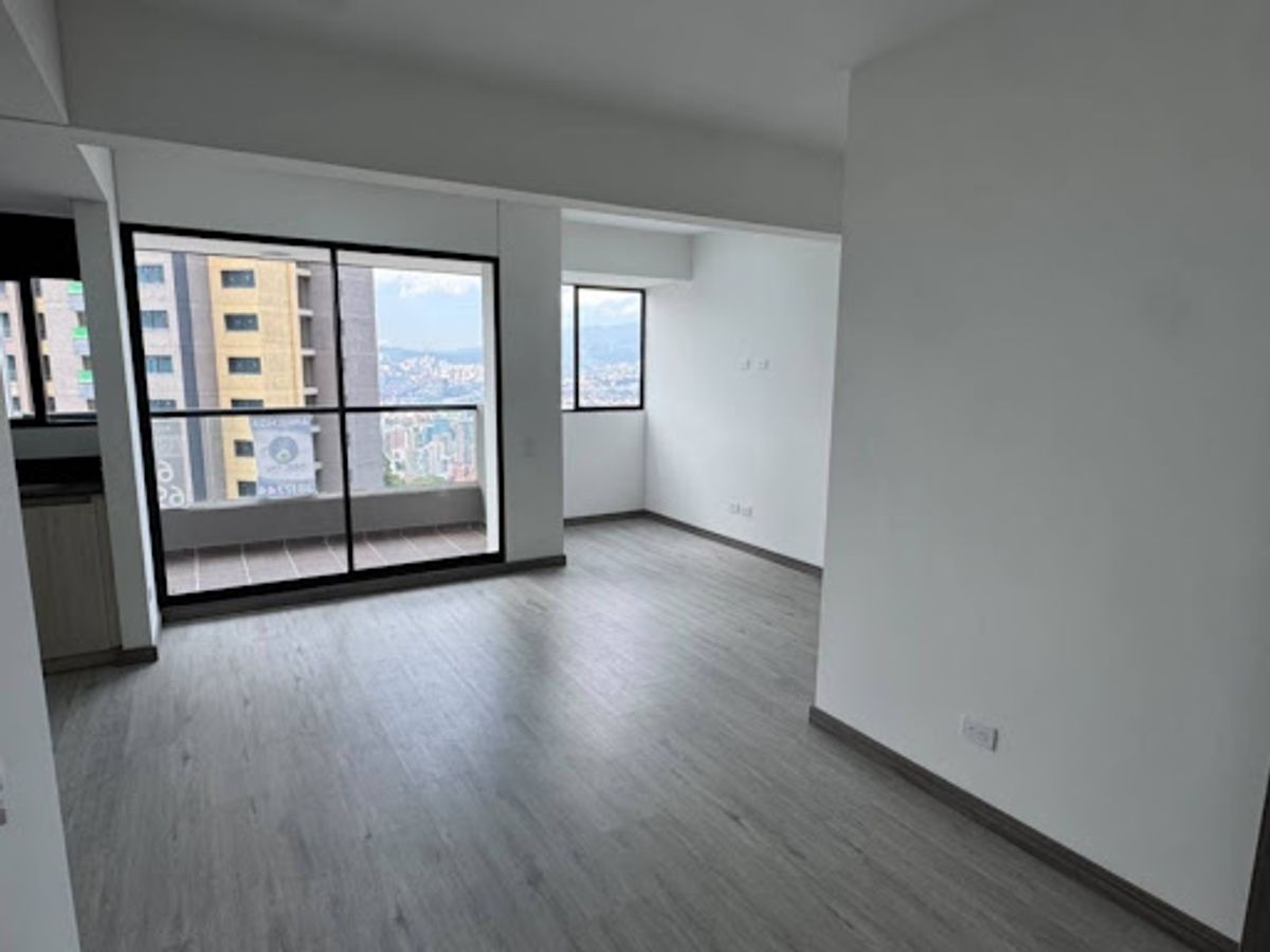 Apartamento en arriendo Altos del Poblado (Suroriente) en Altos Del Poblado