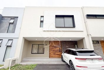 Casa en renta en Solares