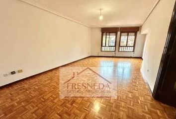Piso en  Oviedo, Asturias