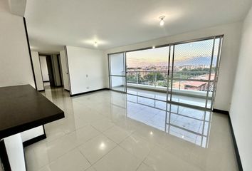 Apartment for rent in Valle del Lili, Cali