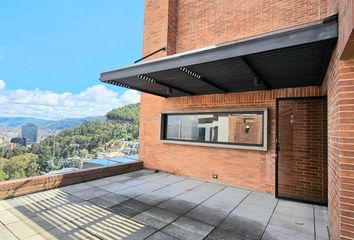 Apartment for rent in Chicó Alto, Bogotá