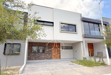 Casa en renta en Solares