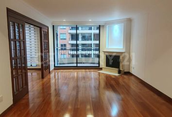Apartamento en Avenida Carrera 7, Upzs De Bogotá, Localidad Usaquén, Bogotá, Bogotá, Distrito Capital, Rap (especial) Central, 110121, Colombia