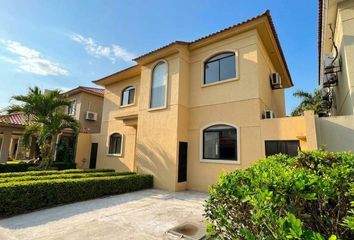 Casa en venta en Samborondón