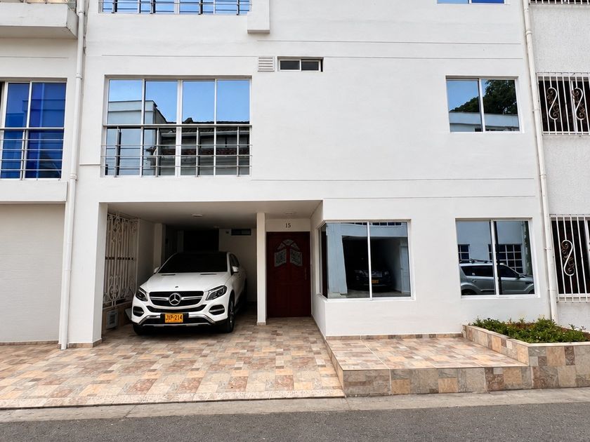 Casa en arriendo Calle 13b, Quintas De Don Simón, Comuna 17, Cali Ciudad, Cali, Sur, Valle Del Cauca, Rap Pacífico, 760001, Colombia