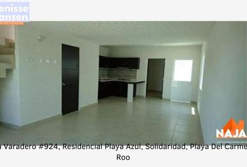 Casa en fraccionamiento en  Calle Playa Varadero 936, Fraccionamiento Playa Azul, Solidaridad, Quintana Roo, 77724, Mex