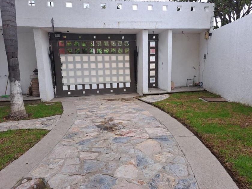 renta Casa en San Miguel Xonacatepec, Municipio de Puebla (MX23-OK9048)-  