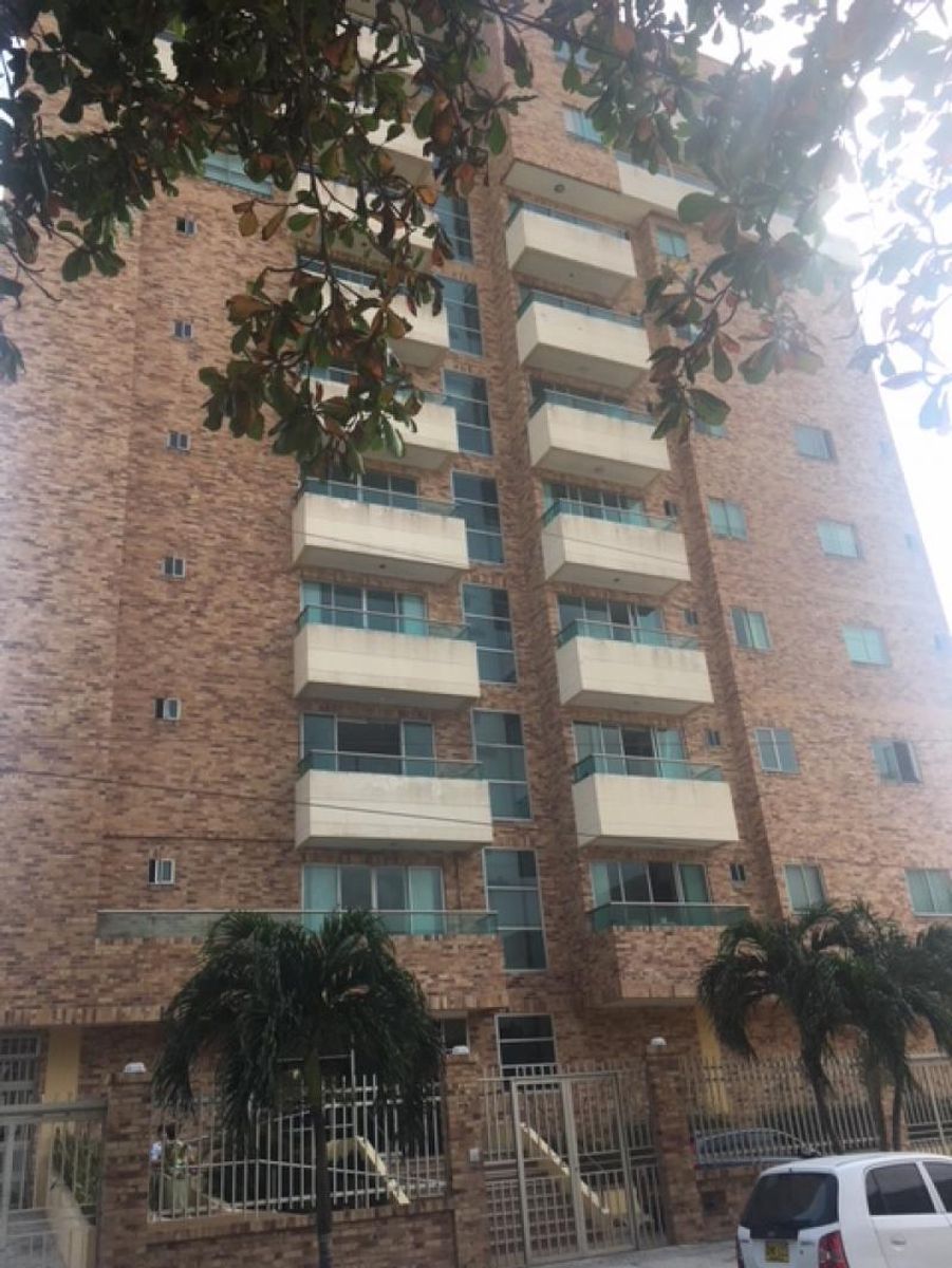 Apartamento en arriendo Altamira (Localidad Río-Mar) en Altamira