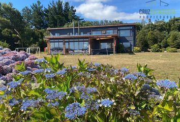 Casa en  Puerto Varas, Llanquihue