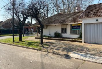 Casa en  Adrogué, Partido De Almirante Brown