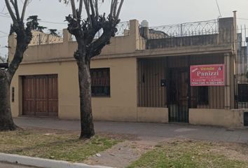 Casa en  Banfield, Partido De Lomas De Zamora