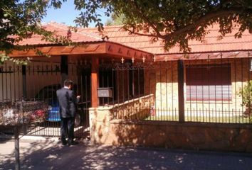 Casa en  Los Hornos, Partido De La Plata