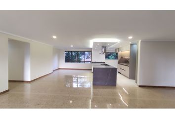 Apartamento en  Castropol, Medellín