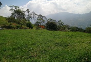 Lote de Terreno en  Calle 7 20, Centro, Girardota, Antioquia, Col