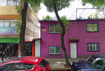 Casa en  Eduardo Esquinca Acupuntor, Calle Iturbide, Norte-basílica De Guadalupe, Villa Gustavo A. Madero, Gustavo A Madero, Ciudad De México, 07050, Mex