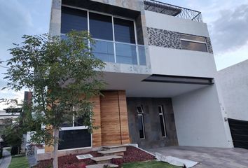 Casa en  Provenza Residencial, Tlajomulco De Zúñiga