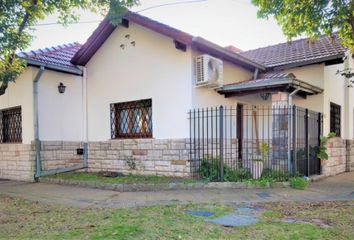 Casa en  Castelar, Partido De Morón