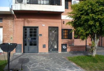 Departamento en  Calle Agustín De La Vega 1684, Caseros, Tres De Febrero, B1682, Provincia De Buenos Aires, Arg
