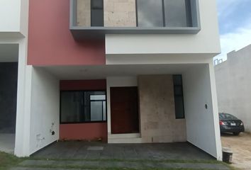 Condominio horizontal en  Fraccionamiento Valle Imperial, Zapopan, Jalisco