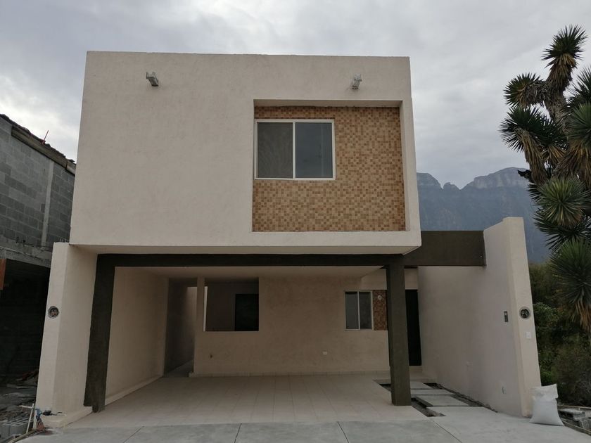 venta Casa en Barrio Antiguo Cd. Solidaridad, Monterrey (EB-IO2435s)-  