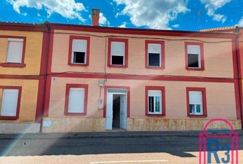 Chalet en  Valverde De La Virgen, León Provincia