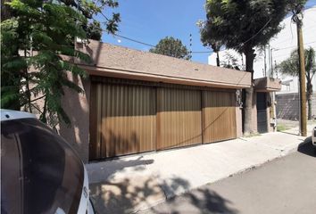 Casa en  Jardines De La Hacienda, Santiago De Querétaro, Municipio De Querétaro