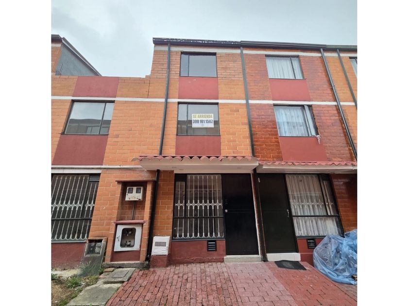 Casa en arriendo Calle 70a Bis, La Faena, Upzs De Bogotá, Localidad Engativá, Bogotá, Bogotá, Distrito Capital, Rap (especial) Central, 111031, Colombia