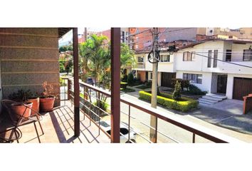 Casa en  La Castellana, Medellín