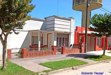 Casa en  Comandante Nicanor Otamendi, General Alvarado