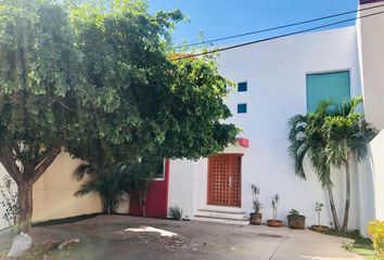 Casa en  Calle Profa. Josefina Chang 1016, Fraccionamiento Lomas Del Sol, Culiacán, Sinaloa, 80016, Mex