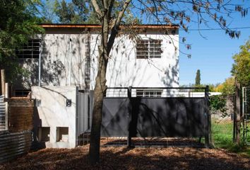 Casa en  Arturo Seguí, Partido De La Plata