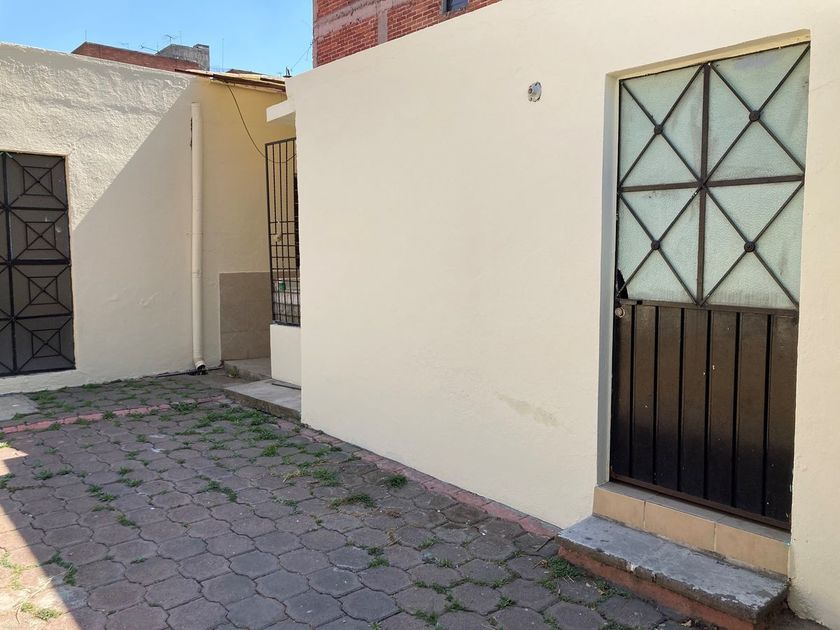 renta Casa en Los Reyes, Coyoacán, CDMX (EB-FF5371r)