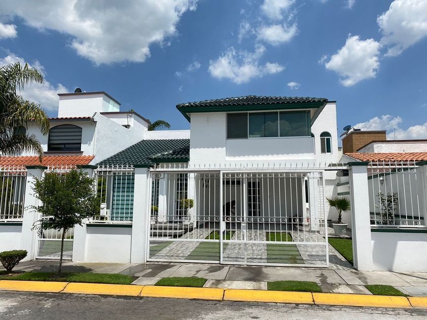 venta Casa en San Mateo Otzacatipan, Toluca (EB-LE7209s)