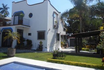 Casa en  Avenida Palmira 26, Miguel Hidalgo, Cuernavaca, Morelos, México